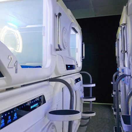 Bangau - Short Term Rest Area Capsule Hotel Σεπάνγκ Εξωτερικό φωτογραφία