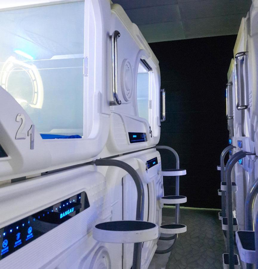 Bangau - Short Term Rest Area Capsule Hotel Σεπάνγκ Εξωτερικό φωτογραφία